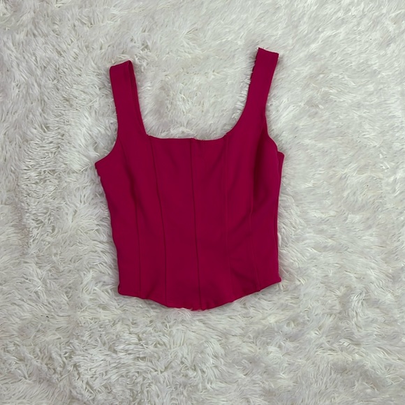 hot pink tank - Picture 1 of 1